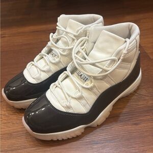 Air Jordan 11 Neapolitan, like new